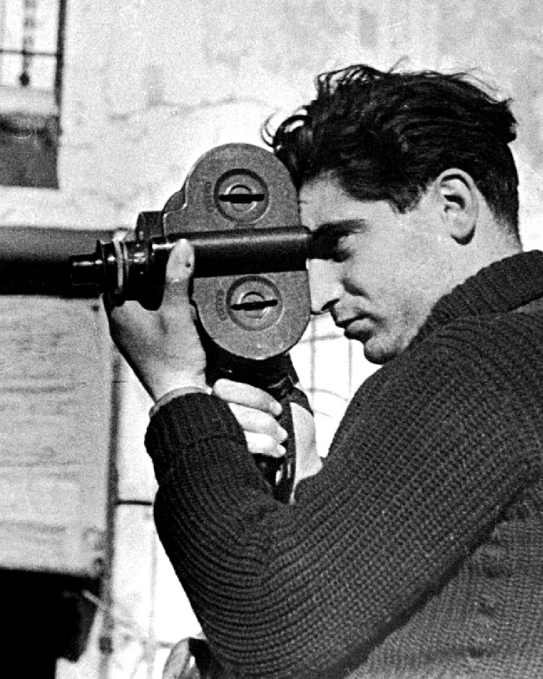 Robert Capa (Endre Ernö Friedmann)