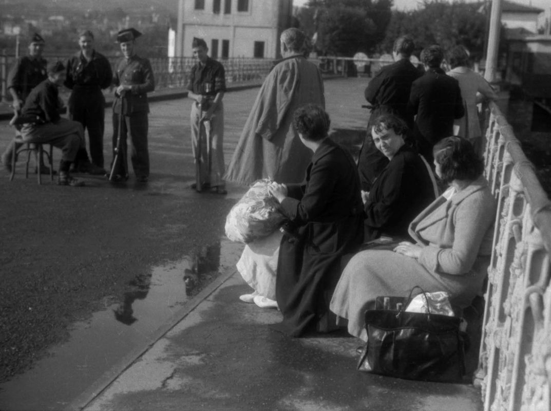 <em>1936, setembro. Ponte internacional Avenida (Irún-Hendaia)</em>