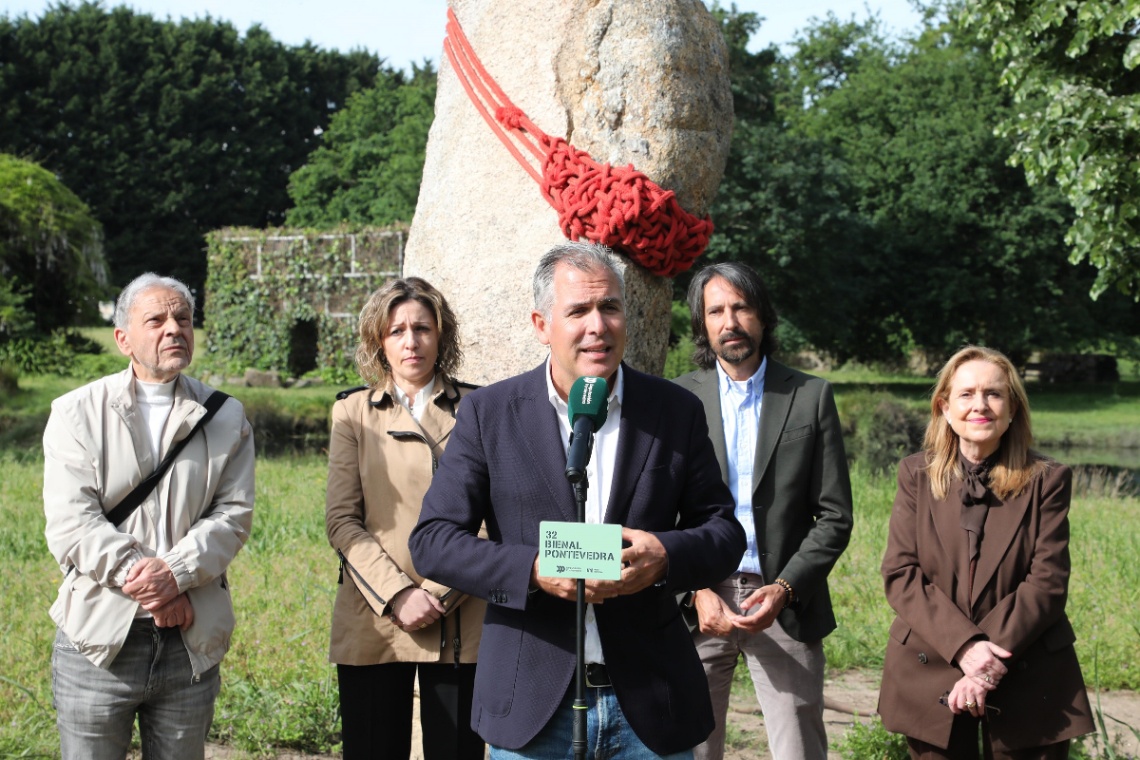 A Deputación ponlle o colofón á 32.ª Bienal de Arte coa inauguración de dúas obras de Soledad Penalta e Idoia Cuesta que adquiriu para a Illa das Esculturas