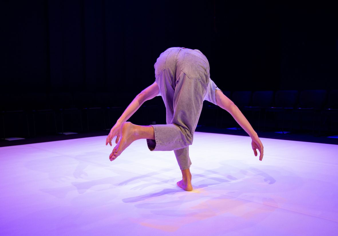 <em>Danzas románticas/Antena fantasma</em>